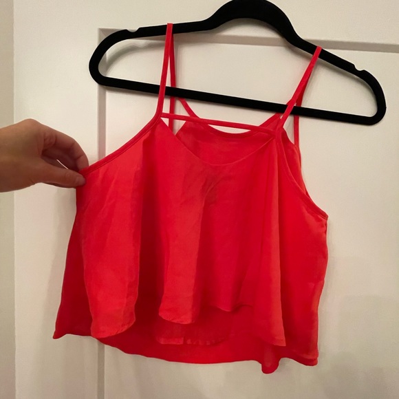 Red crop top - Picture 2 of 3